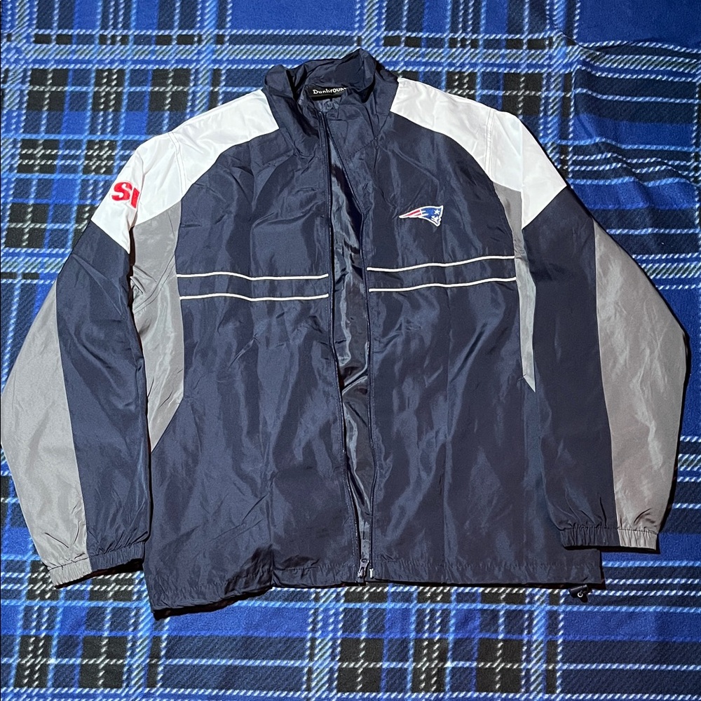 Dunbrooke Sports Illustrated Patriots Windbreaker - Size L